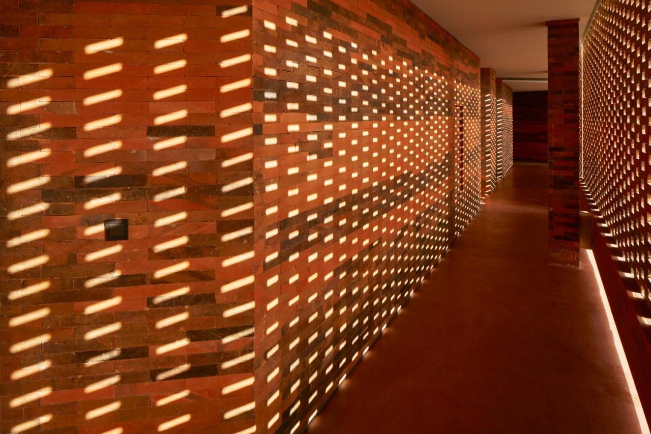 Potato Head Suites & Studios Семиньяк Экстерьер фото Brickwork at the National Museum of the Marine Corps