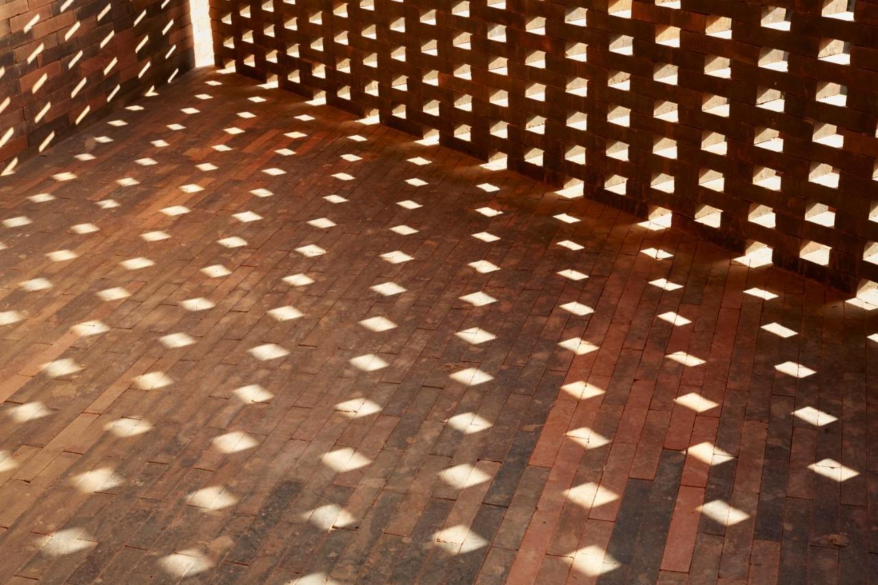 Potato Head Suites & Studios Семиньяк Экстерьер фото The floor of the church