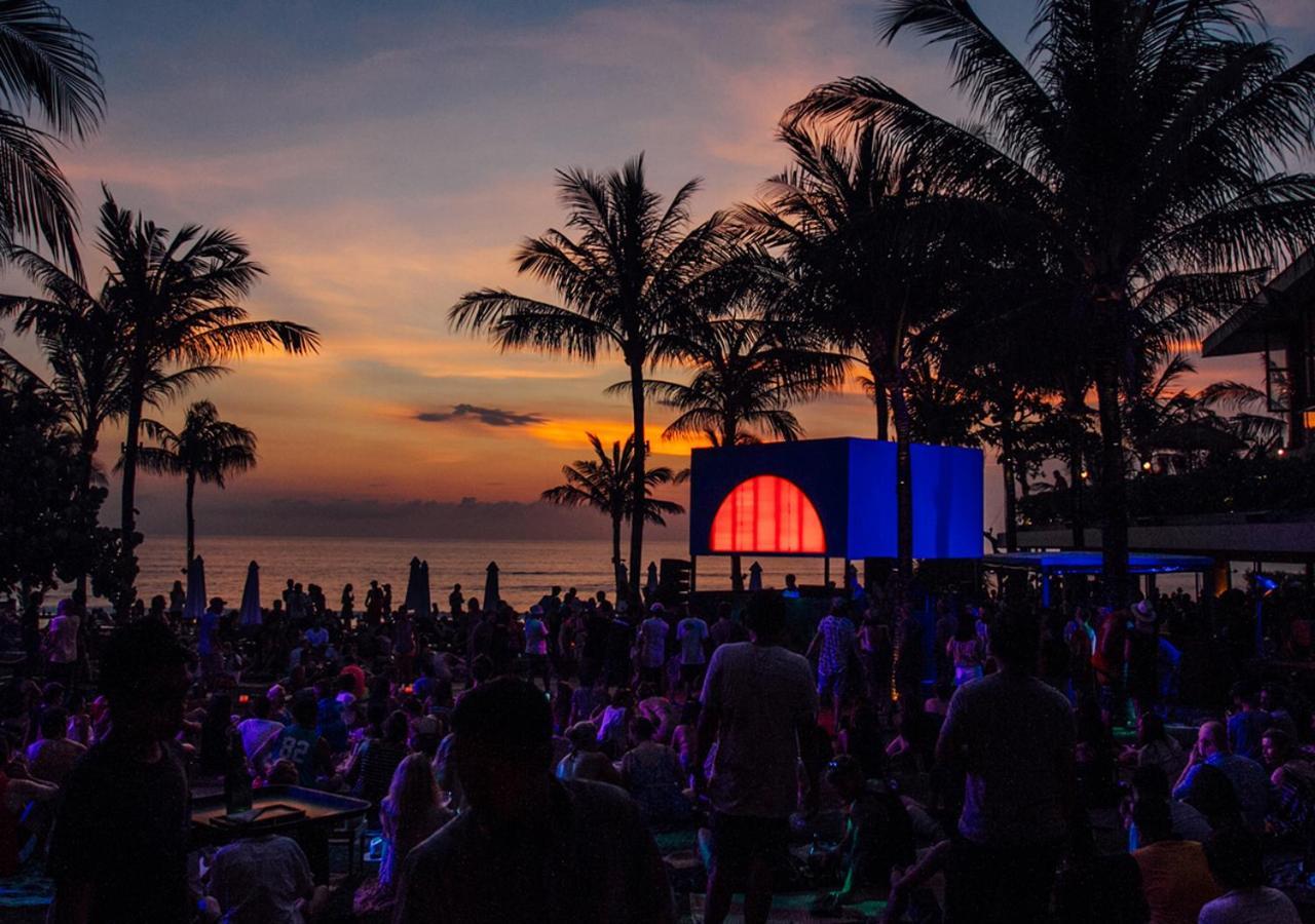Potato Head Suites & Studios Семиньяк Экстерьер фото Sunset at the beach club