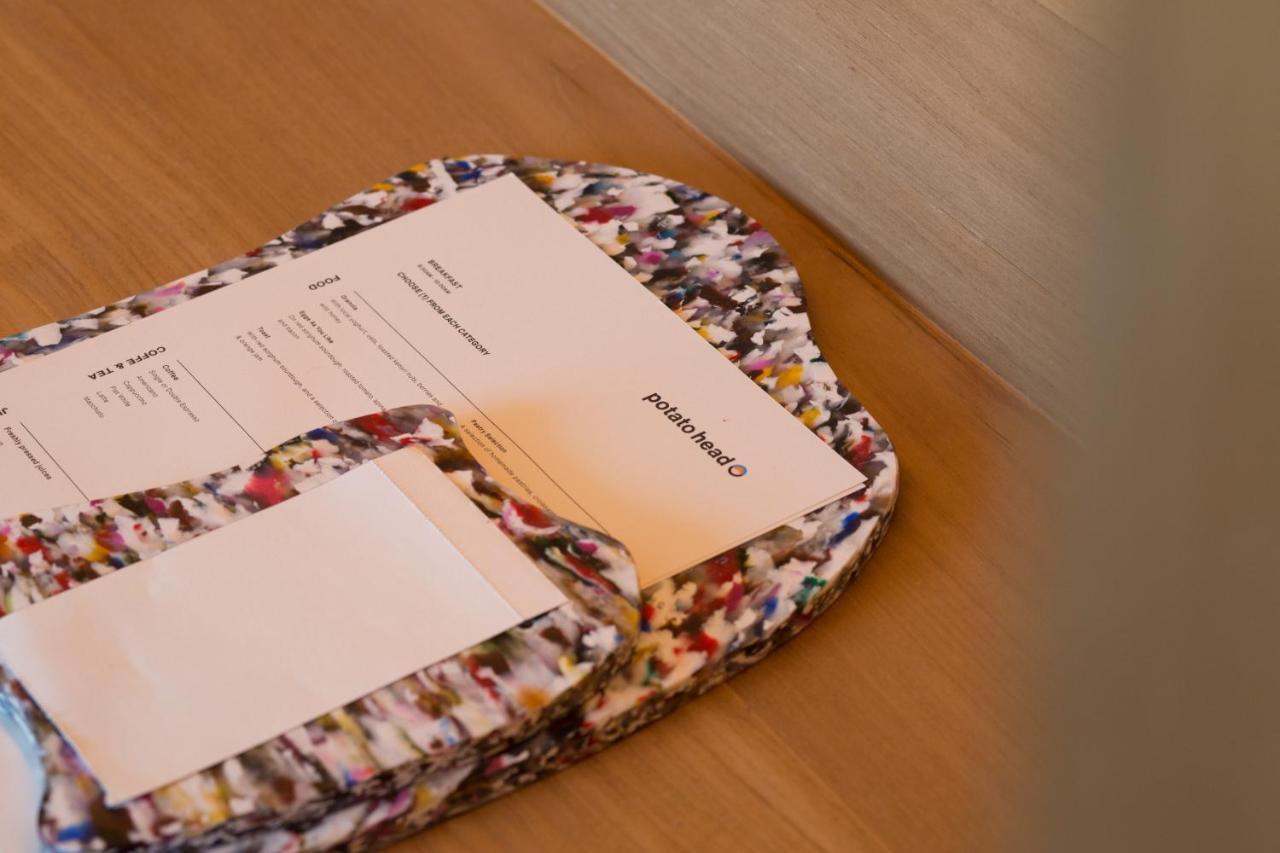 Potato Head Suites & Studios Семиньяк Экстерьер фото A letter tray